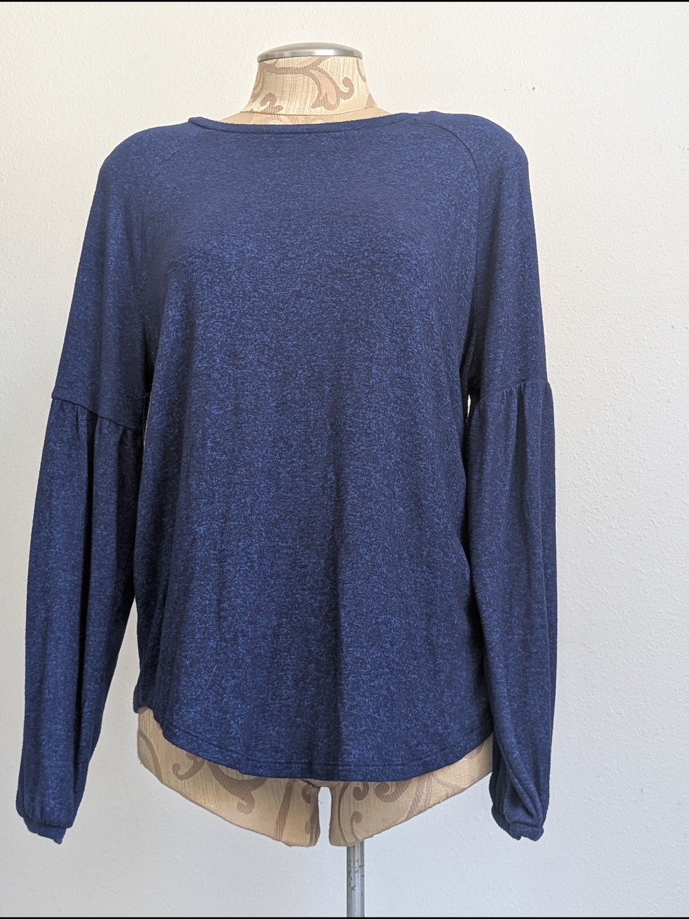 Old Navy Heathered Navy Long-Sleeve Tee